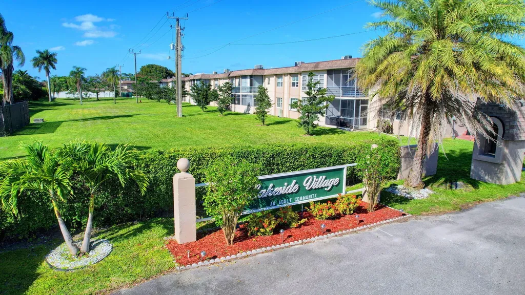 702 Lori Drive Palm Springs FL 33461