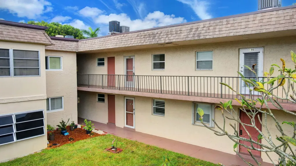 702 Lori Drive Palm Springs FL 33461