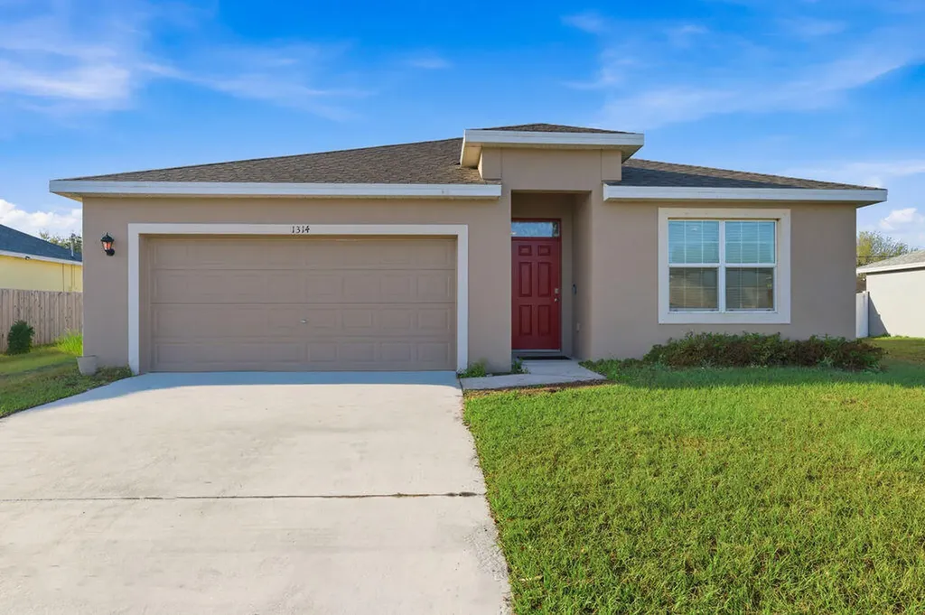 1314 SW Goodman Avenue Port St Lucie FL 34953
