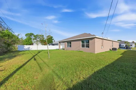 1314 SW Goodman Avenue Port St Lucie FL 34953