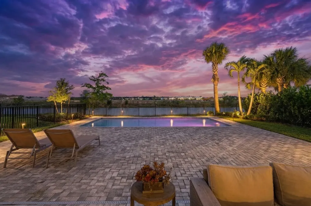12554 Nautilus Circle Palm Beach Gardens FL 33412