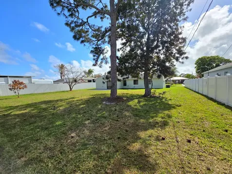 2197 SE Genoa Street Port St Lucie FL 34952