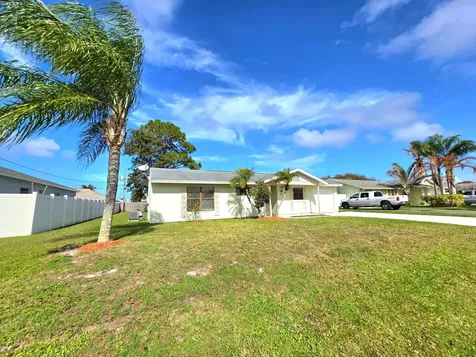 2197 SE Genoa Street Port St Lucie FL 34952