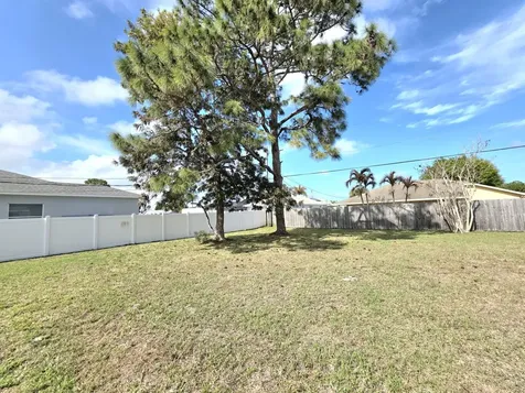 2197 SE Genoa Street Port St Lucie FL 34952