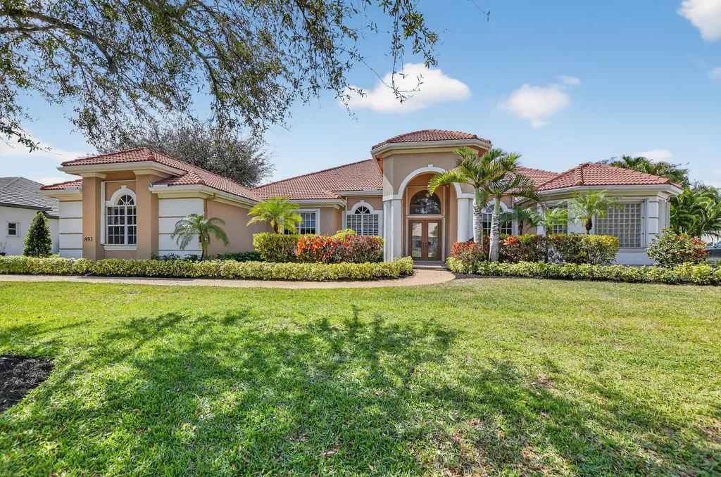 893 Forest Glen Lane Wellington FL 33414