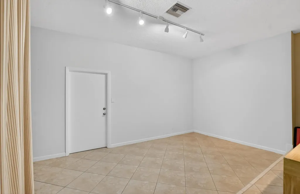 893 Forest Glen Lane Wellington FL 33414