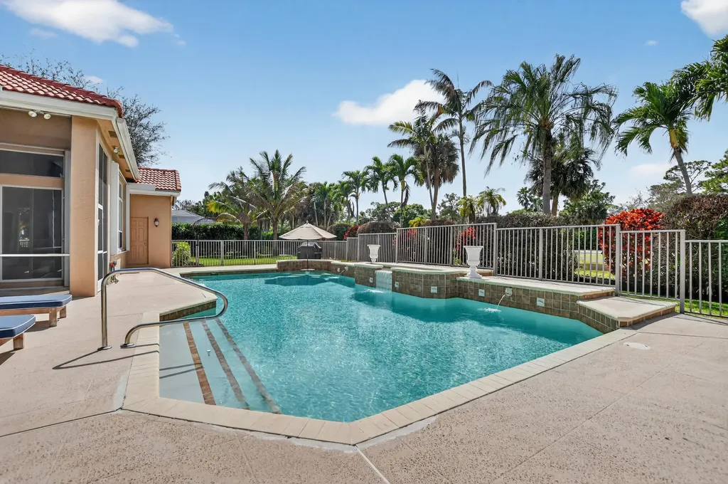 893 Forest Glen Lane Wellington FL 33414