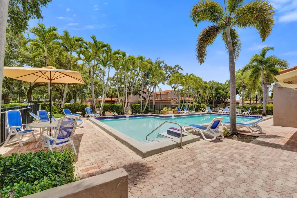 403 Dunwoody Lane Hollywood FL 33021