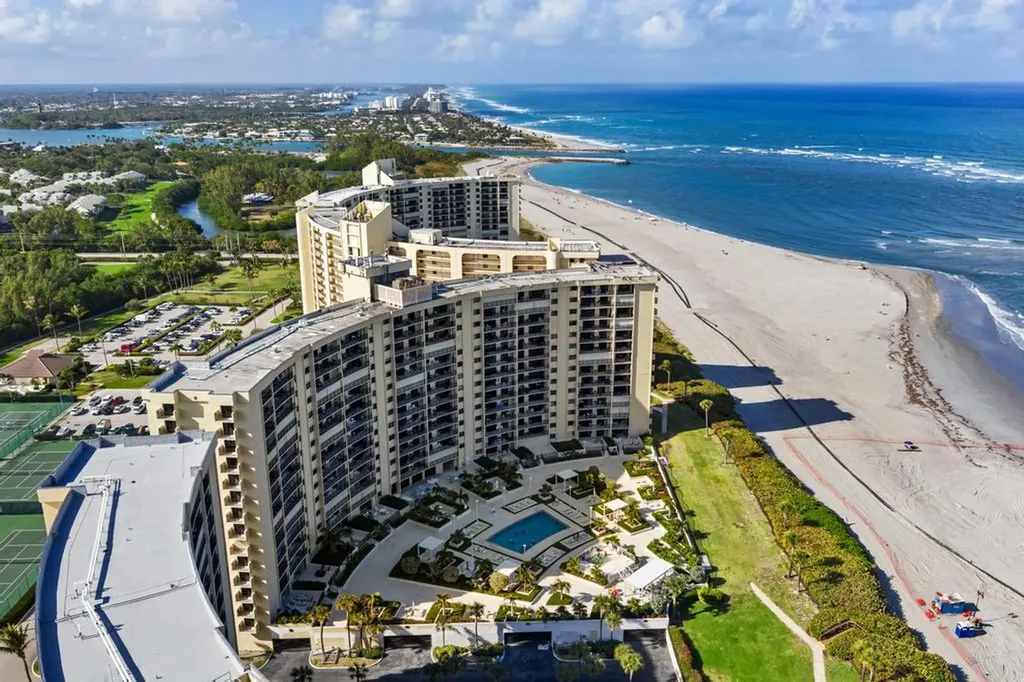 200 Ocean Trail Way Jupiter FL 33477