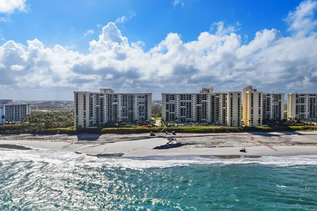 200 Ocean Trail Way Jupiter FL 33477