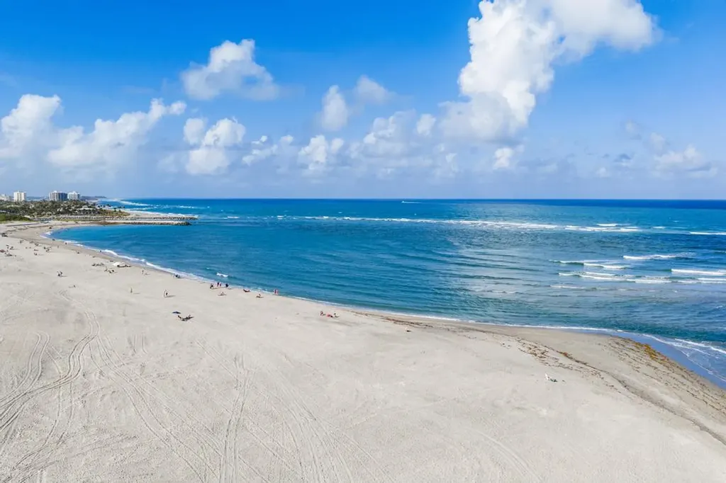 200 Ocean Trail Way Jupiter FL 33477