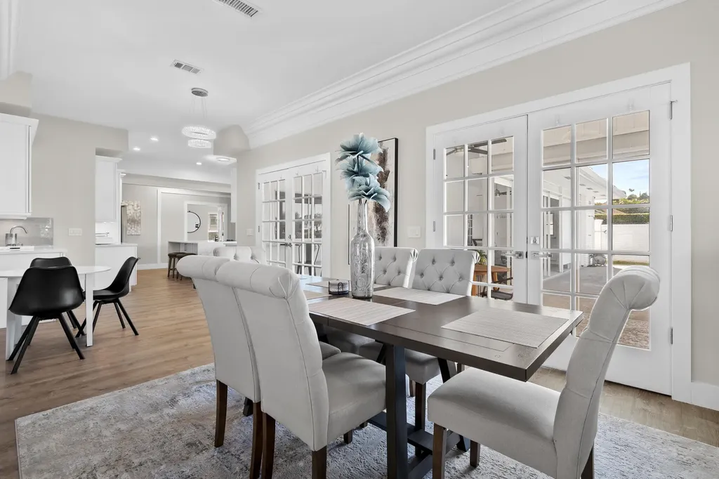9010 Gardens Glen Circle Palm Beach Gardens FL 33418