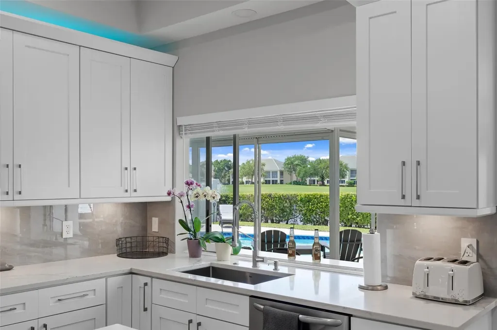 9010 Gardens Glen Circle Palm Beach Gardens FL 33418