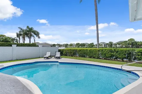 9010 Gardens Glen Circle Palm Beach Gardens FL 33418