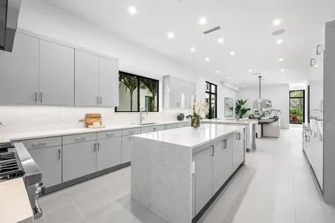 16725 Mosaic Place Delray Beach FL 33446