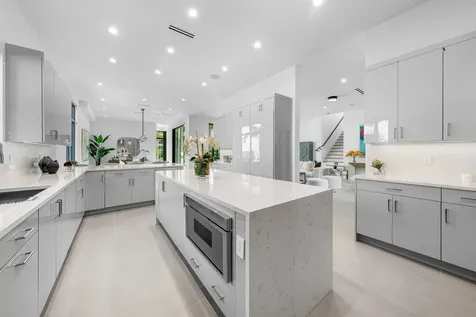 16725 Mosaic Place Delray Beach FL 33446