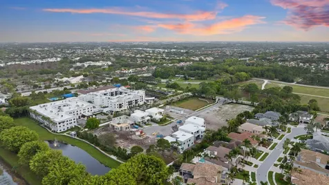 16725 Mosaic Place Delray Beach FL 33446