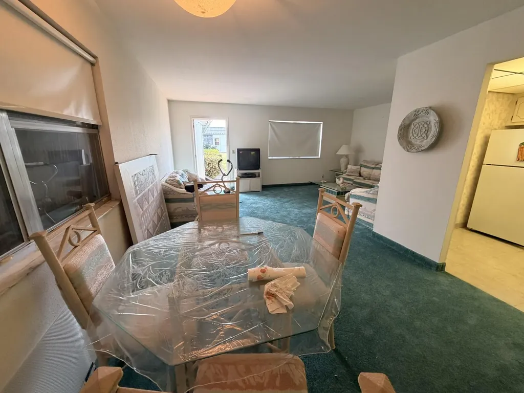 43 Valencia B Delray Beach FL 33446
