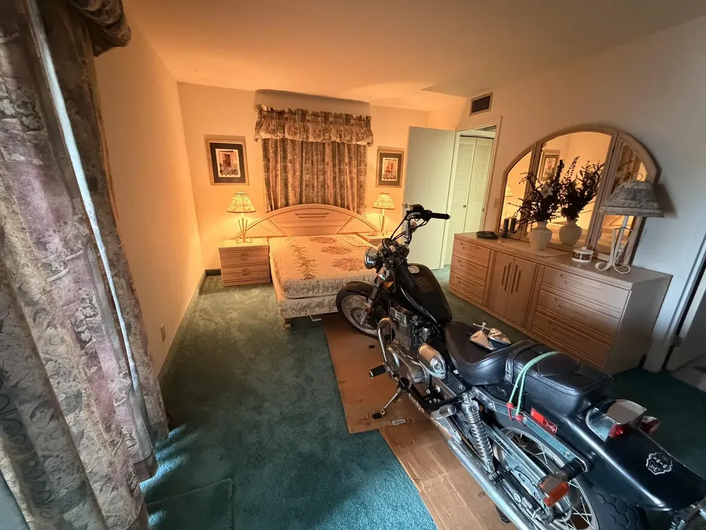 43 Valencia B Delray Beach FL 33446