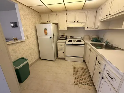 43 Valencia B Delray Beach FL 33446