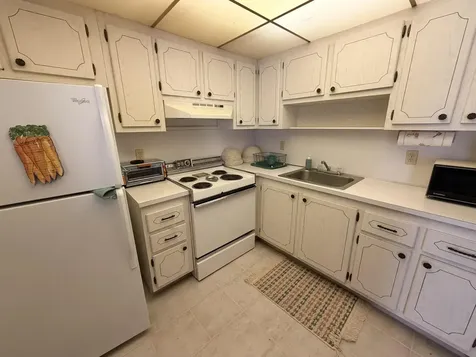 43 Valencia B Delray Beach FL 33446