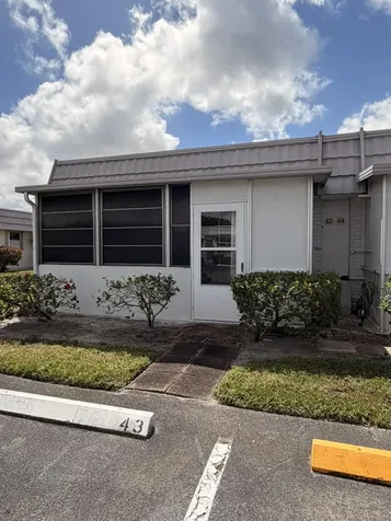 43 Valencia B Delray Beach FL 33446
