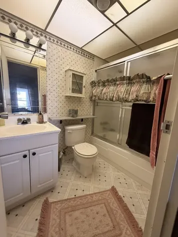 43 Valencia B Delray Beach FL 33446