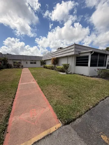 43 Valencia B Delray Beach FL 33446