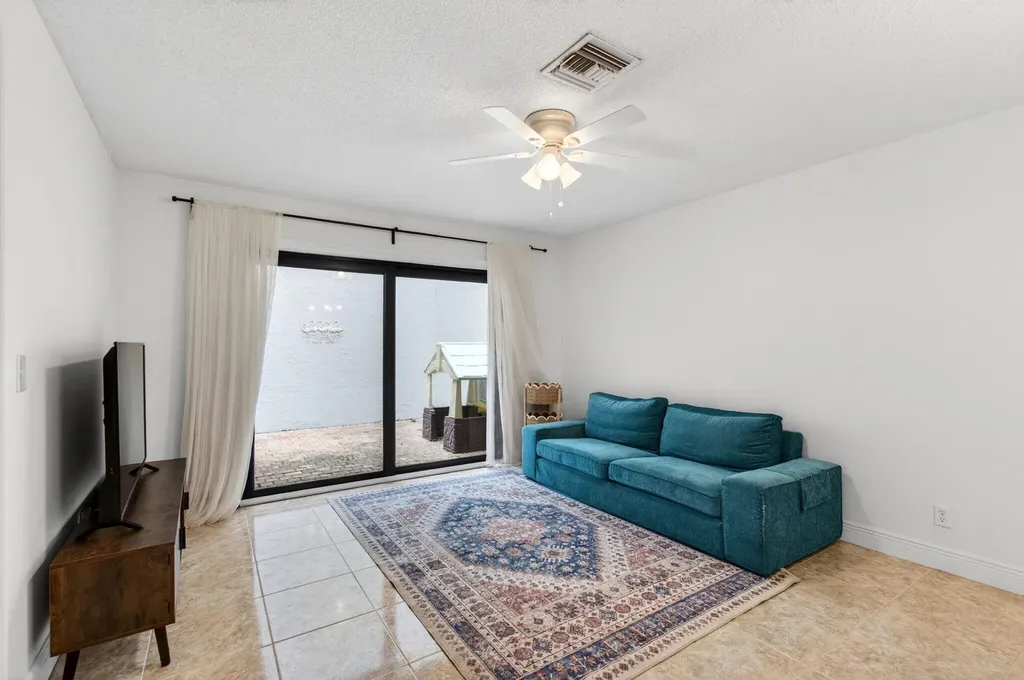 22380 Pineapple Walk Drive Boca Raton FL 33433