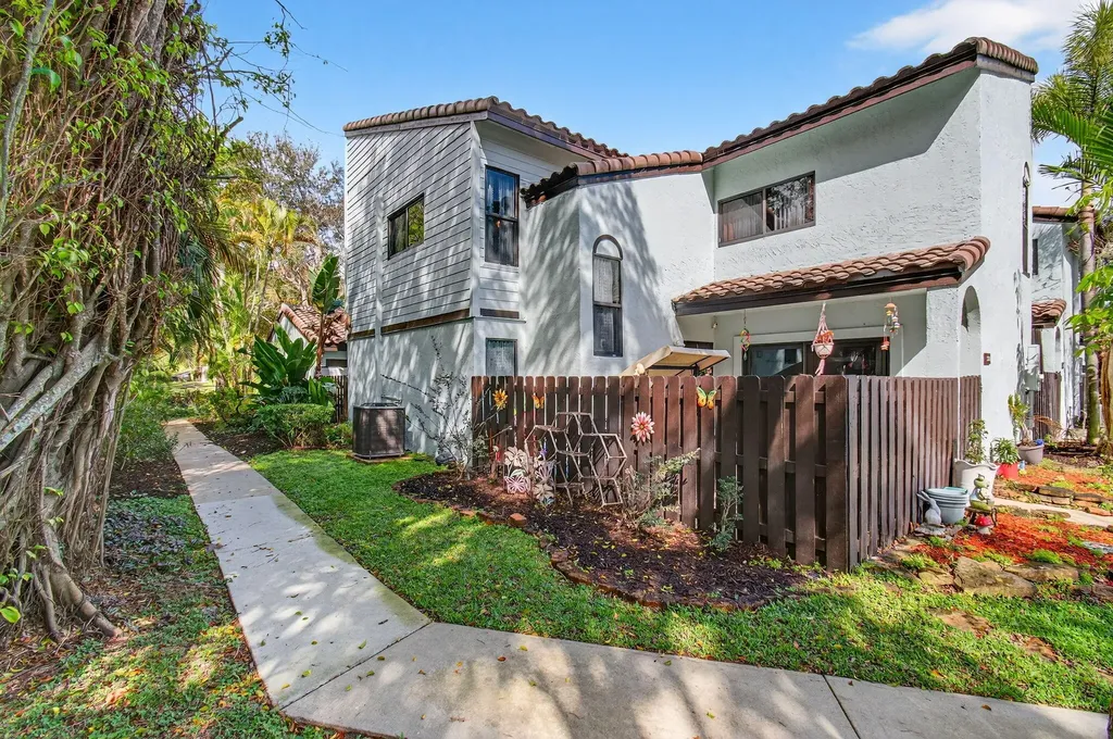 22380 Pineapple Walk Drive Boca Raton FL 33433