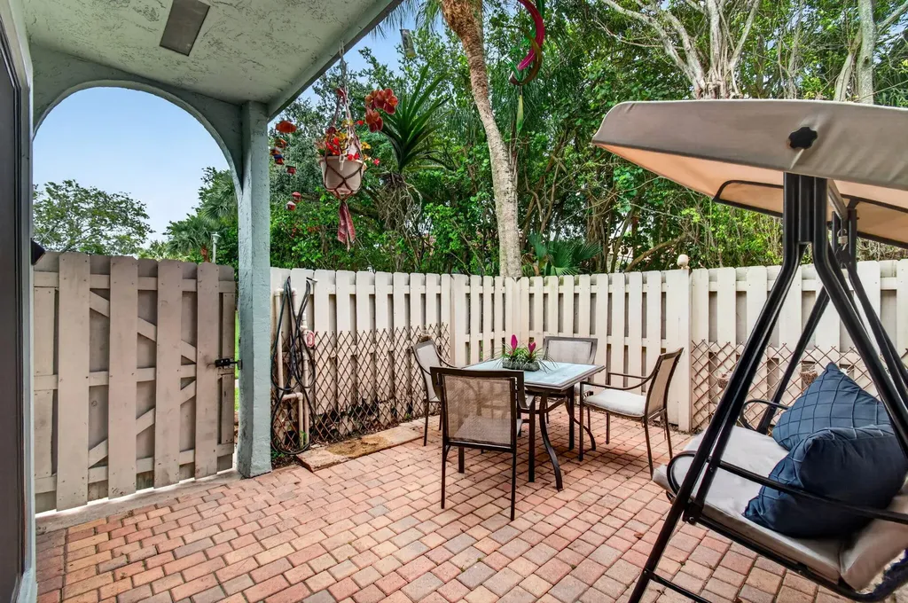 22380 Pineapple Walk Drive Boca Raton FL 33433
