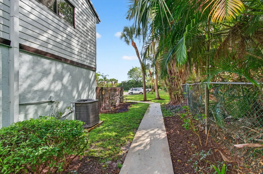 22380 Pineapple Walk Drive Boca Raton FL 33433