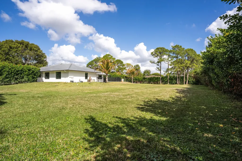 15824 74th Avenue N Palm Beach Gardens FL 33418