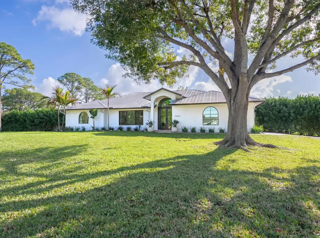 15824 74th Avenue N Palm Beach Gardens FL 33418