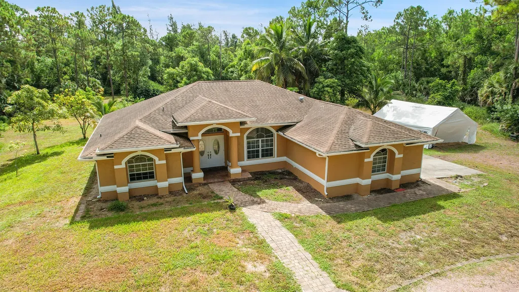 2376 Fawn Drive Loxahatchee FL 33470