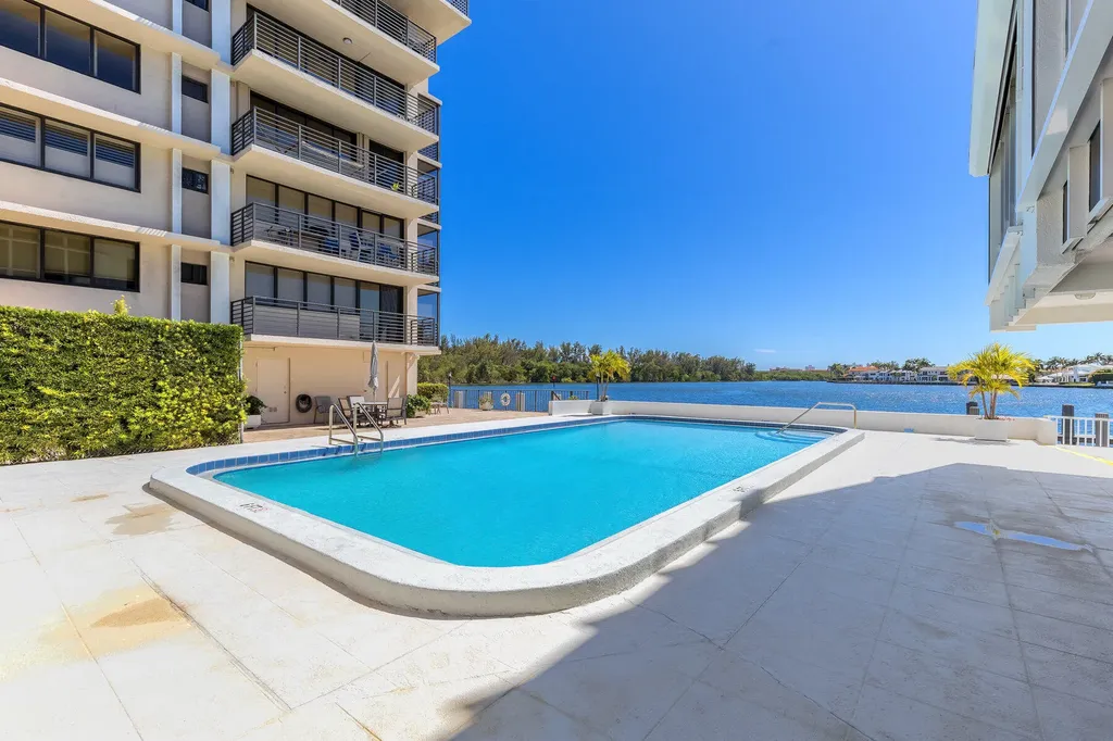 850 NE Spanish River Boulevard Boca Raton FL 33431