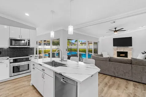 6992 W Calle Del Paz W Boca Raton FL 33433