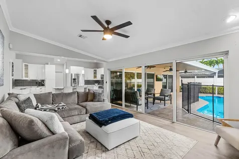 6992 W Calle Del Paz W Boca Raton FL 33433