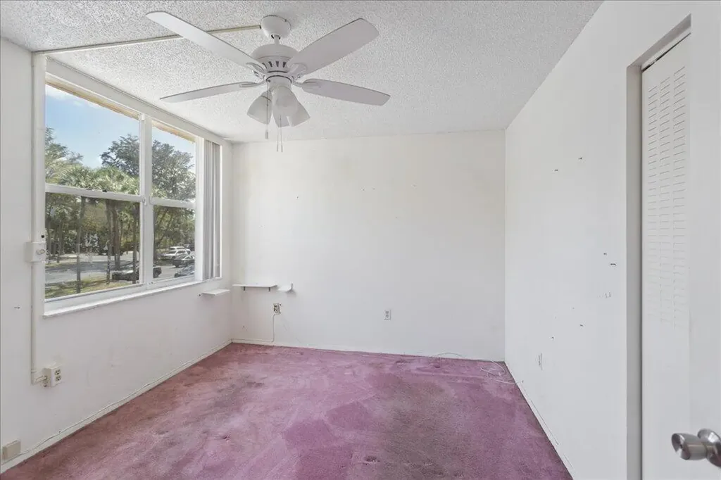 9491 Evergreen Place Davie FL 33324