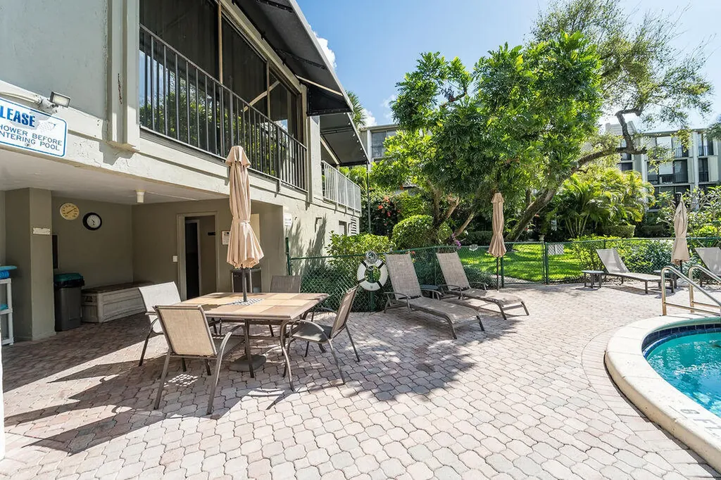 501 SW 11th Place Boca Raton FL 33432