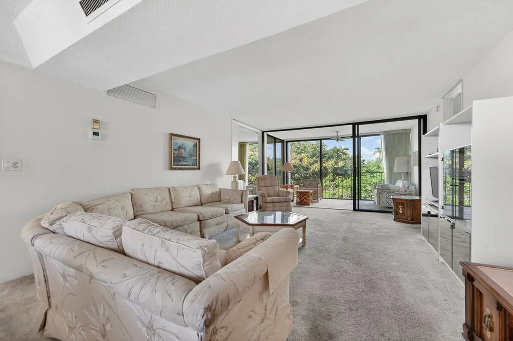 501 SW 11th Place Boca Raton FL 33432