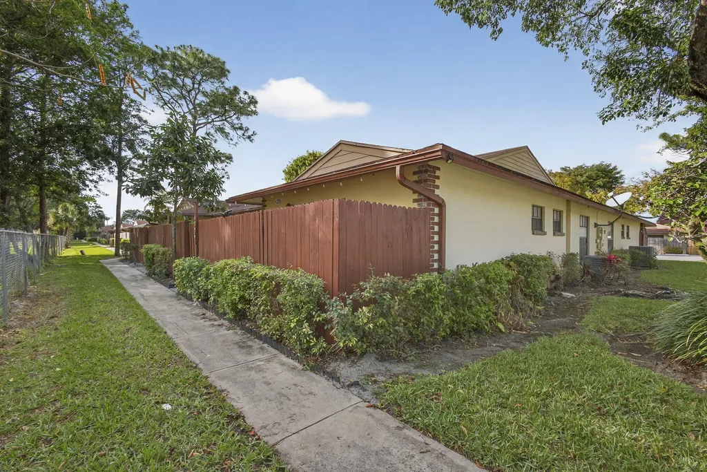 4296 Woodstock Drive West Palm Beach FL 33409