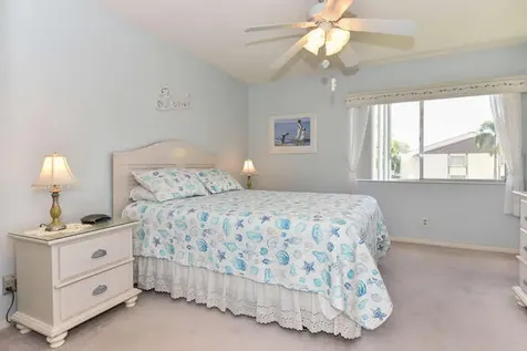 305 Knotty Pine Circle Greenacres FL 33463