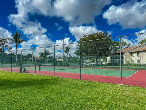 305 Knotty Pine Circle Greenacres FL 33463