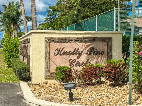 305 Knotty Pine Circle Greenacres FL 33463
