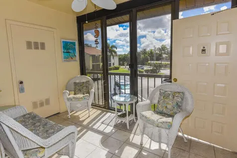 305 Knotty Pine Circle Greenacres FL 33463