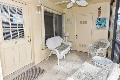 305 Knotty Pine Circle Greenacres FL 33463
