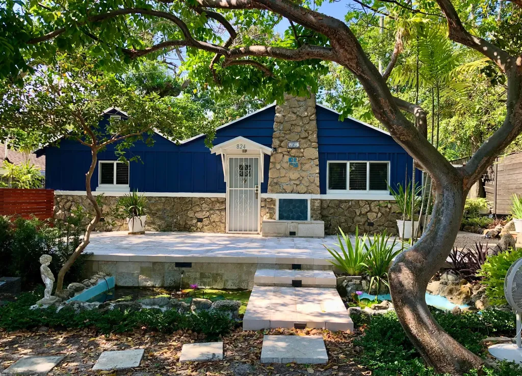 824 35th Street West Palm Beach FL 33407