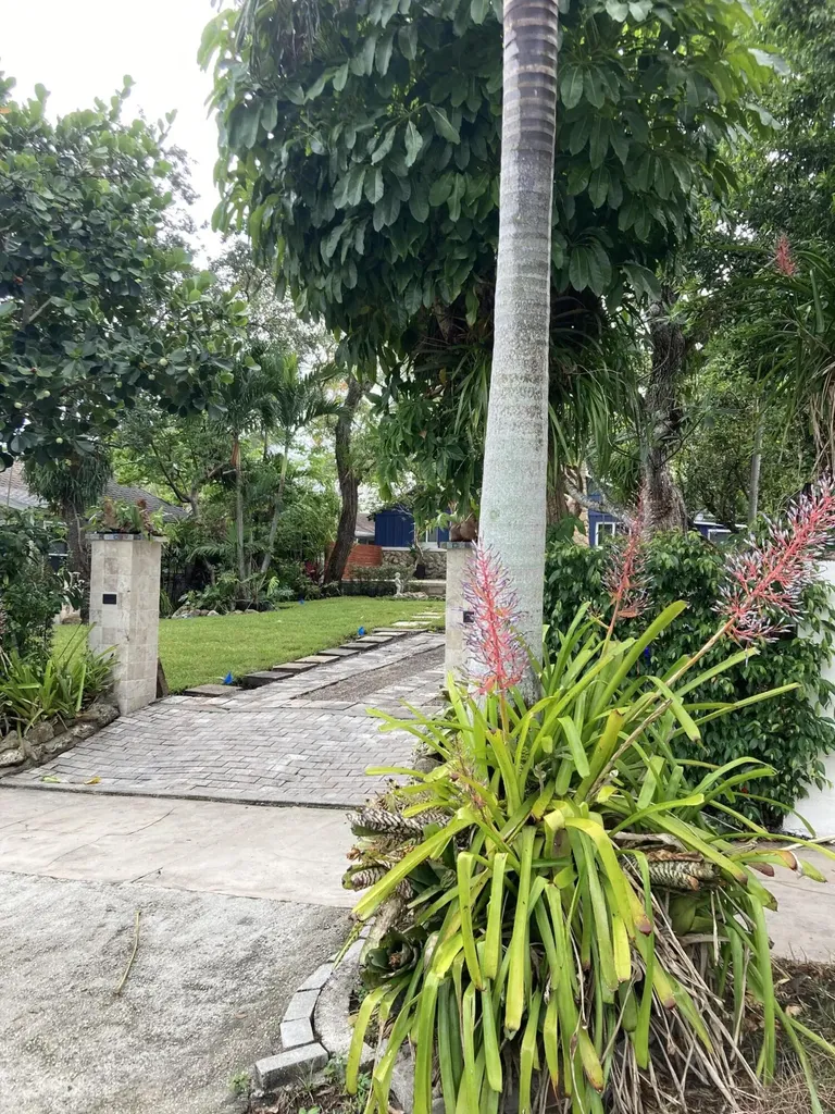 824 35th Street West Palm Beach FL 33407