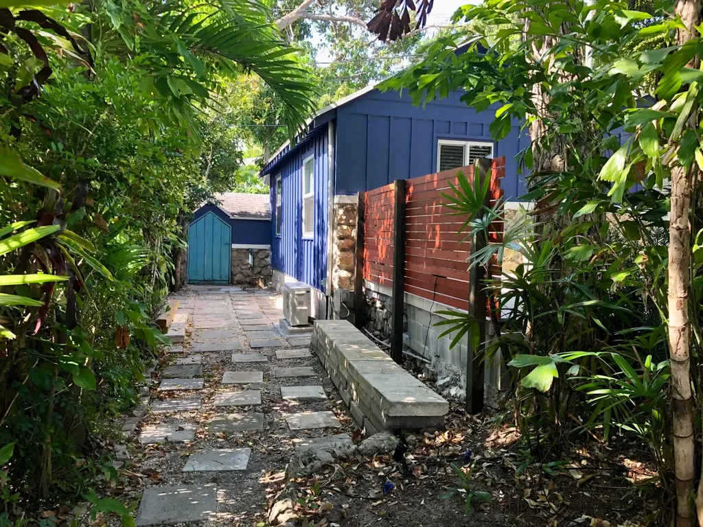824 35th Street West Palm Beach FL 33407